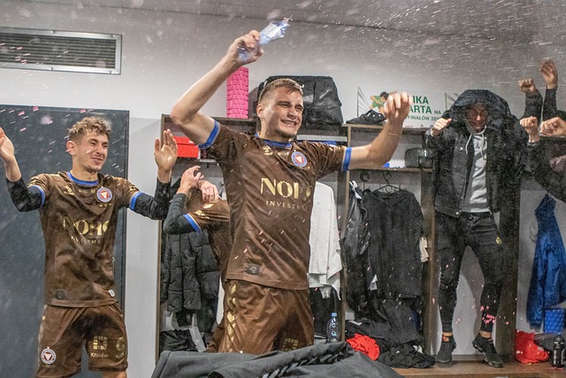 休赛期的到 休赛期的到