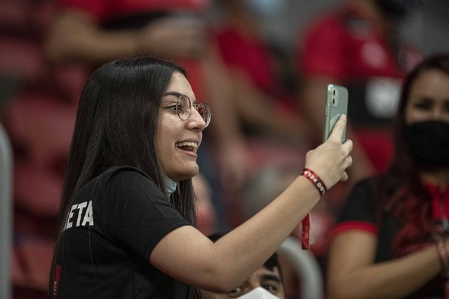 他们依然为 他们依然为